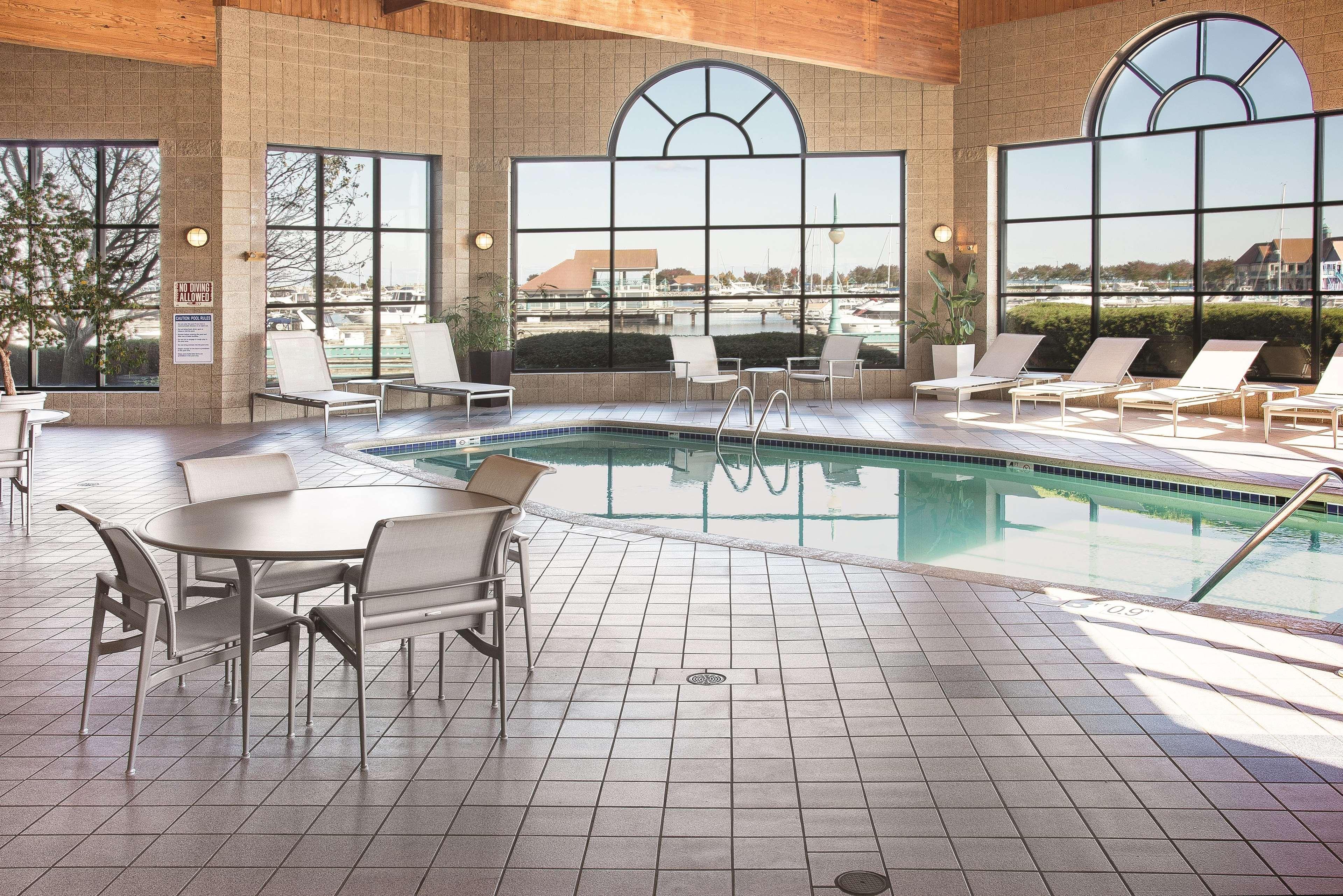 Doubletree By Hilton Racine Harbourwalk Hotel Eksteriør billede
