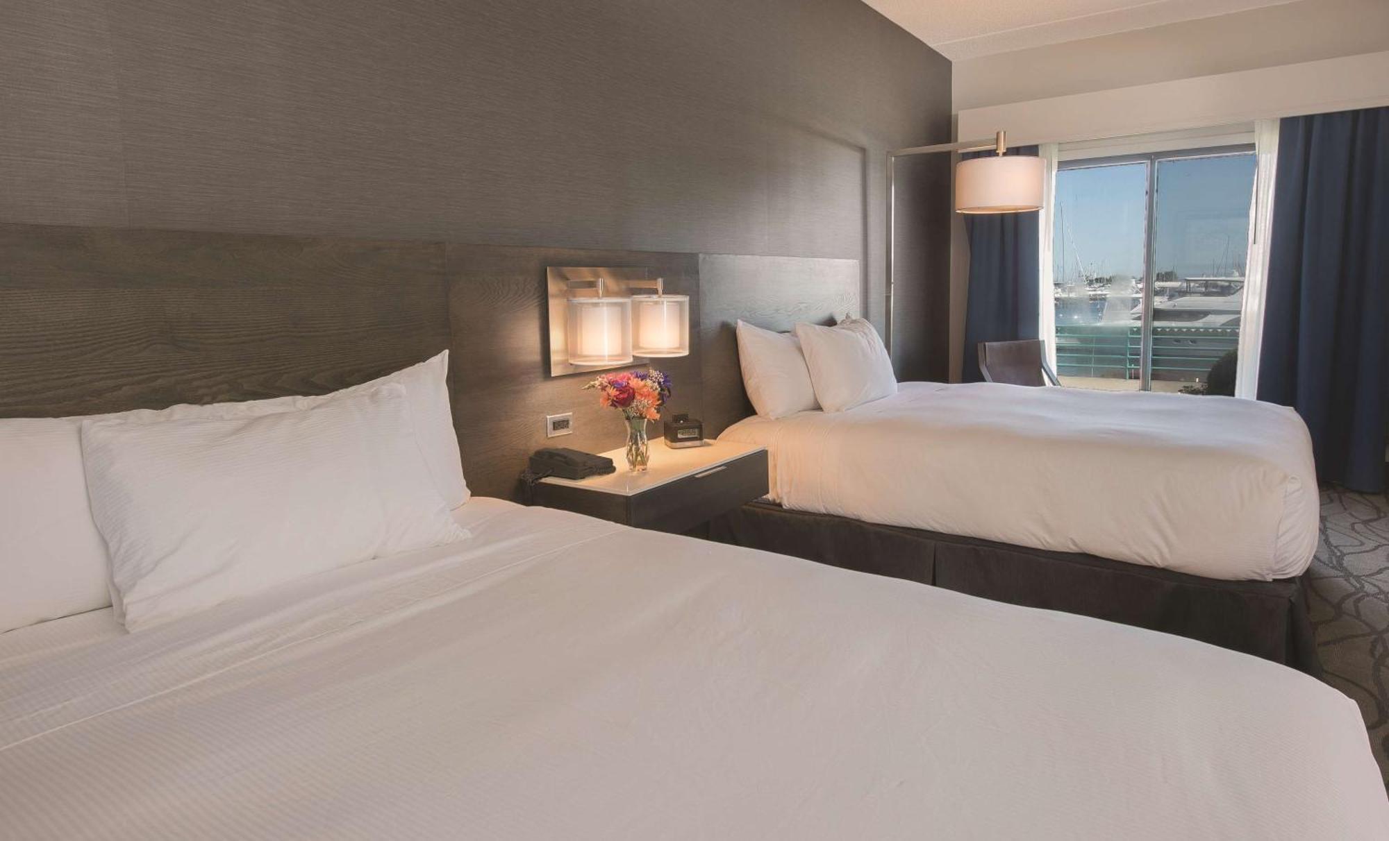 Doubletree By Hilton Racine Harbourwalk Hotel Eksteriør billede