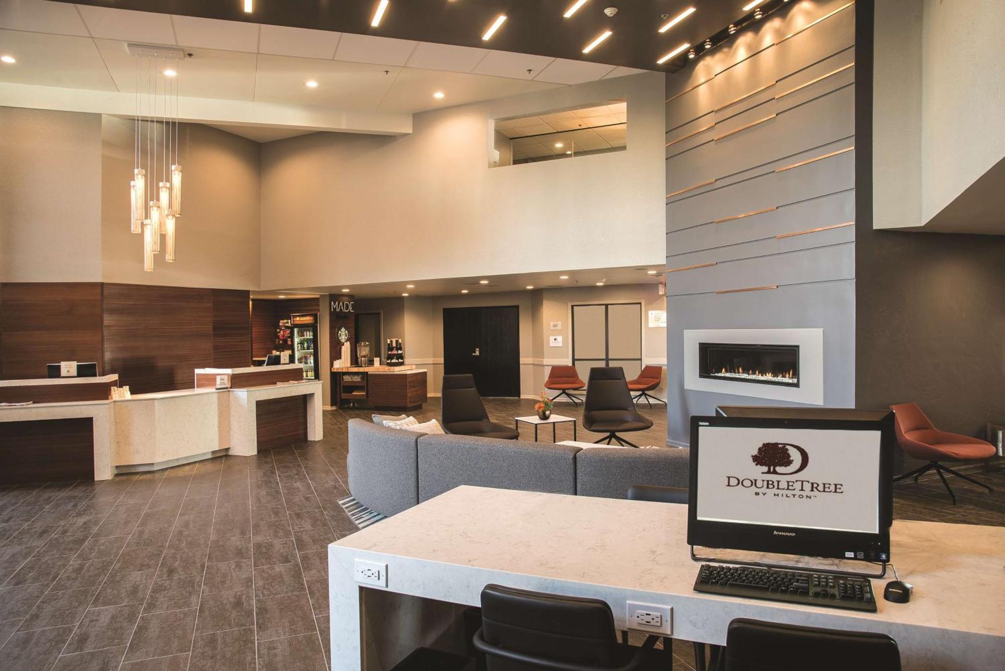 Doubletree By Hilton Racine Harbourwalk Hotel Eksteriør billede